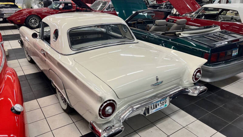 1957 Ford Thunderbird