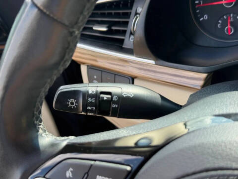 2017 Kia Cadenza Premium