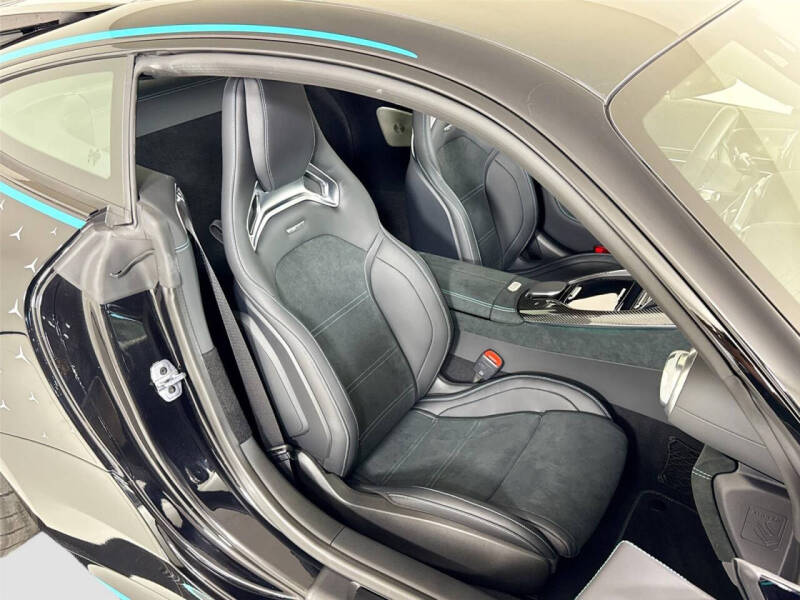 2025 Mercedes-Benz AMG GT 63 PRO