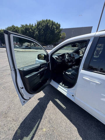 2019 Dodge Grand Caravan GT