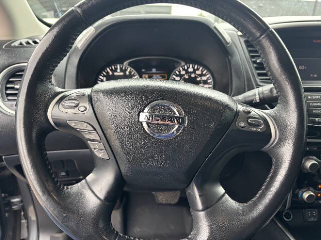 2018 Nissan Pathfinder SV