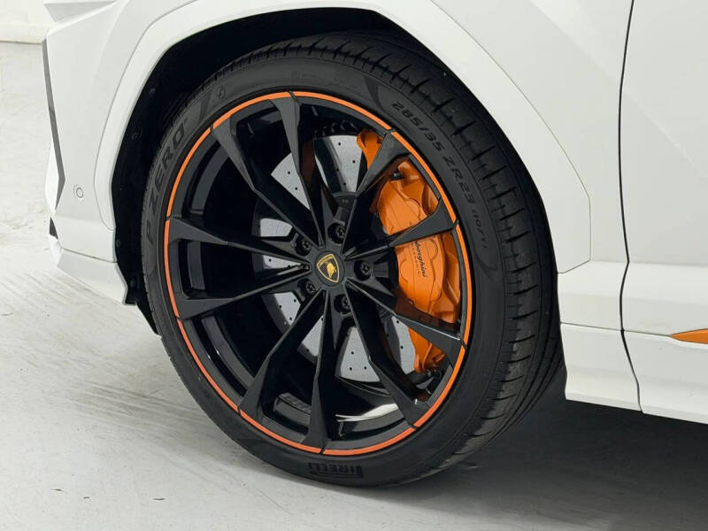 2022 Lamborghini Urus
