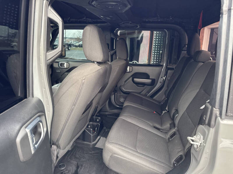 2021 Jeep Gladiator Willys