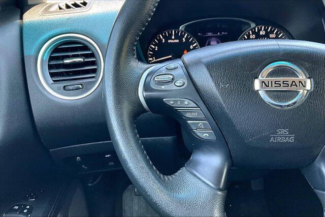 2015 Nissan Pathfinder SL