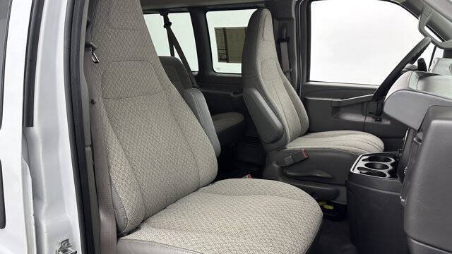 2024 Chevrolet Express LT 3500