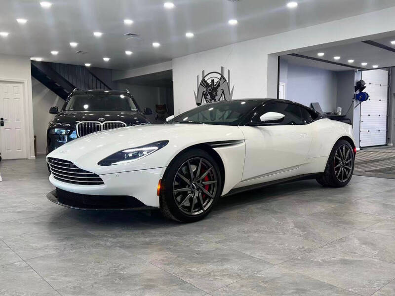 2020 Aston Martin DB11 V8