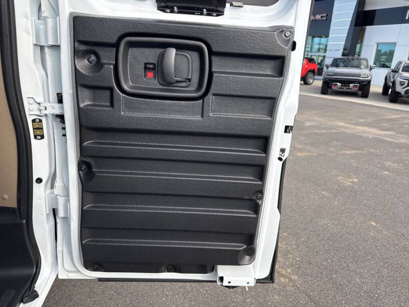 2025 Chevrolet Express 2500