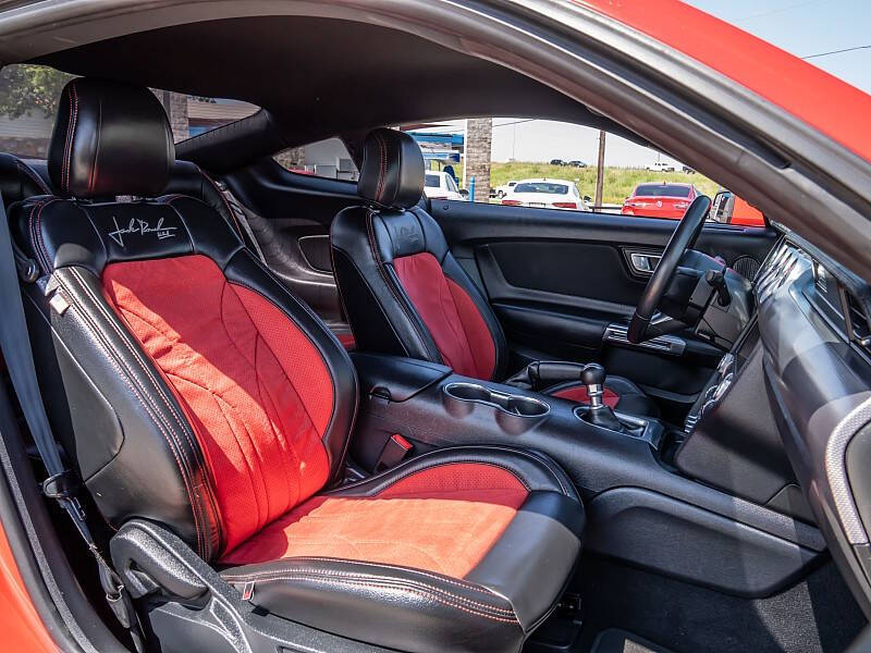2020 Ford Mustang