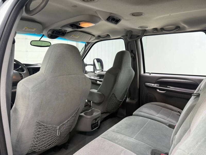 2003 Ford Excursion XLT