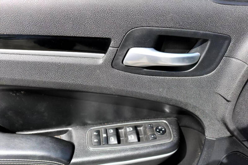 2021 Chrysler 300 S V6