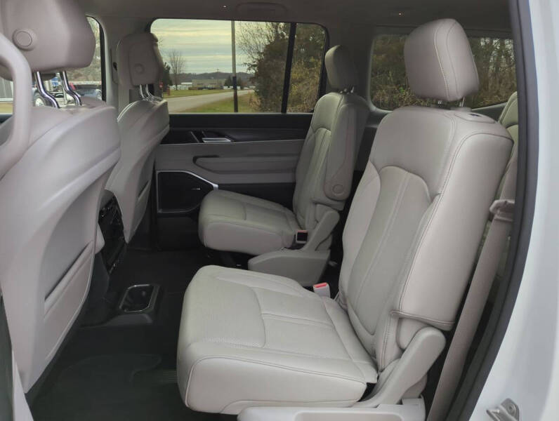 2024 Jeep Wagoneer Series III