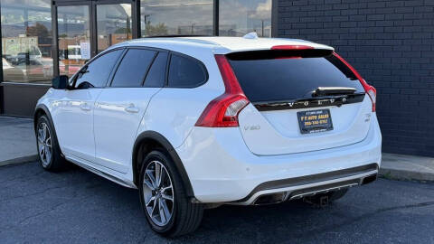 2015 Volvo V60 Cross Country T5
