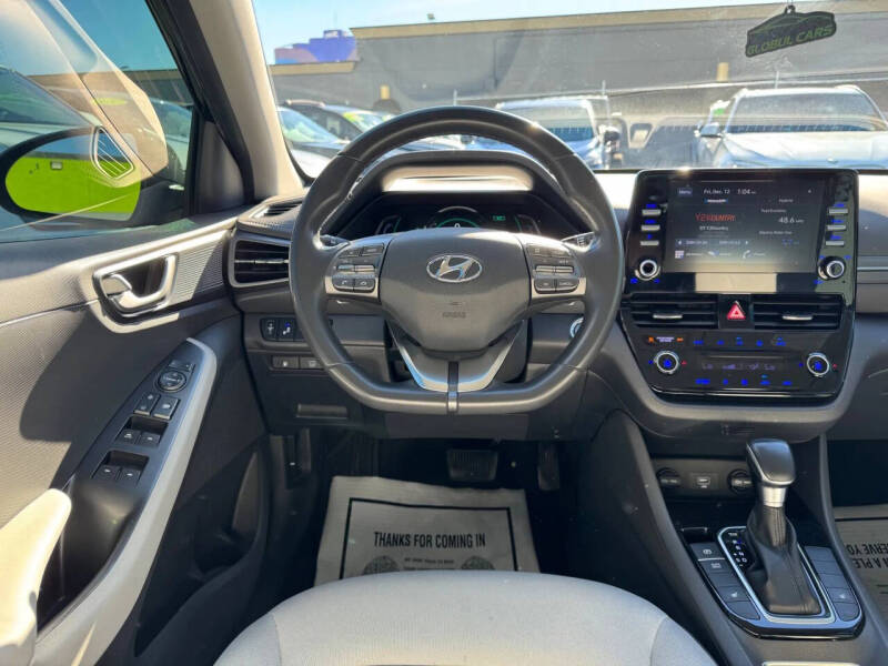 2022 Hyundai Ioniq Hybrid SE