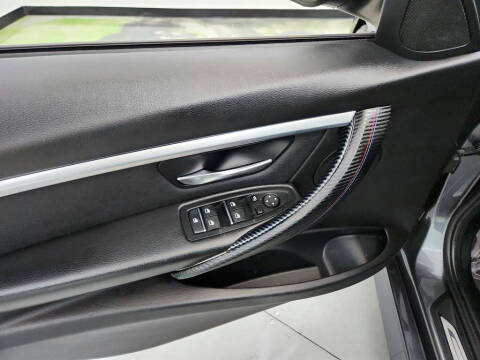 2018 BMW 3 Series 330i