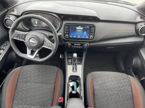 2024 Nissan Kicks SR