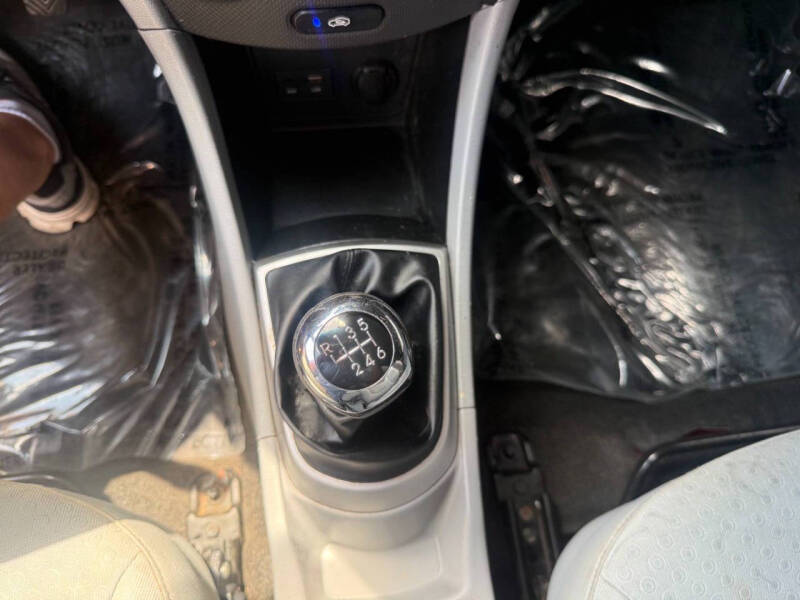 2014 Hyundai Accent SE