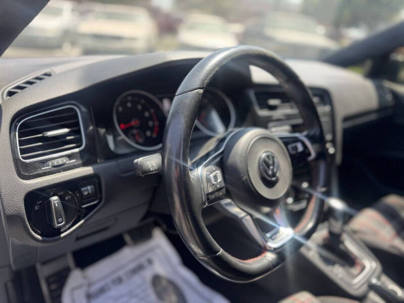 2017 Volkswagen Golf GTI S