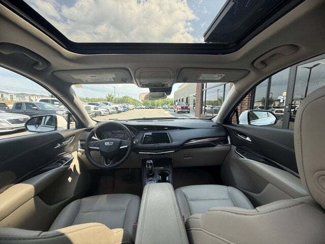 2022 Cadillac XT4 Luxury
