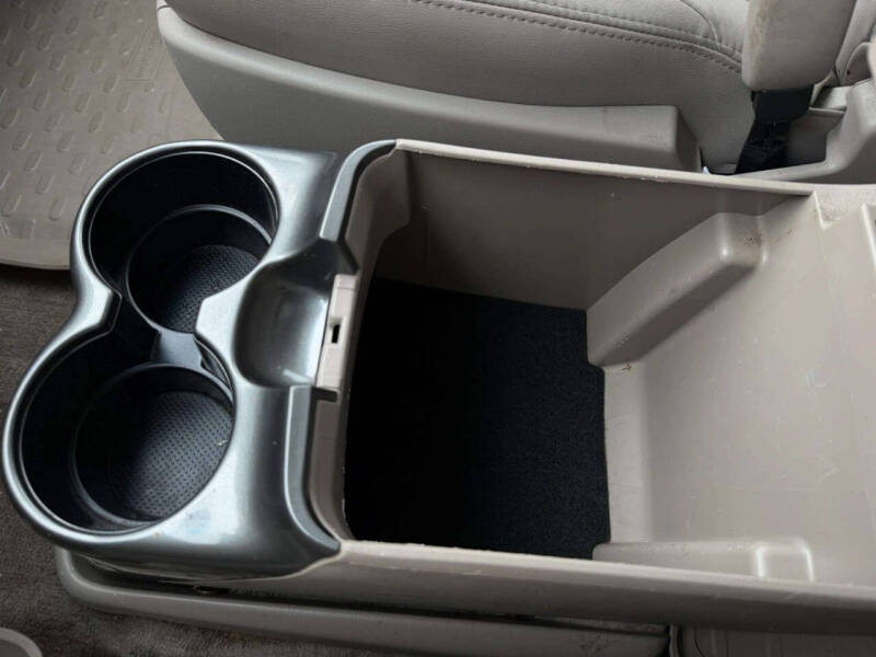 2005 Toyota Sienna XLE 7 Passenger