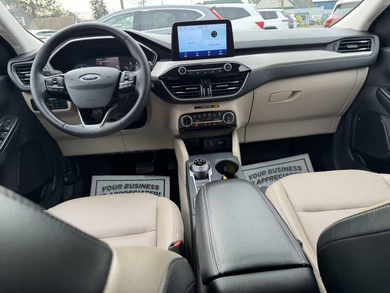 2022 Ford Escape SEL