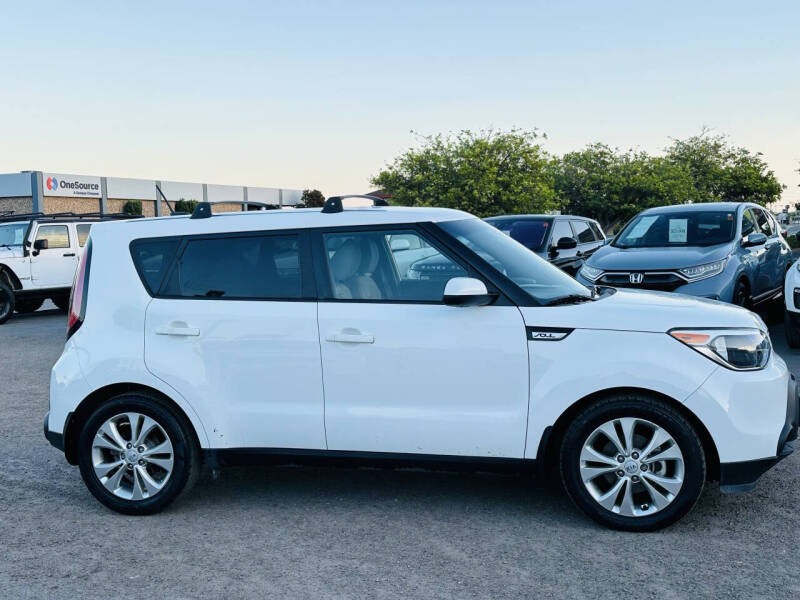 2015 Kia Soul +