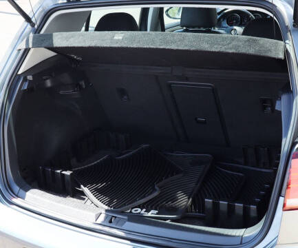 2018 Volkswagen Golf TSI SE