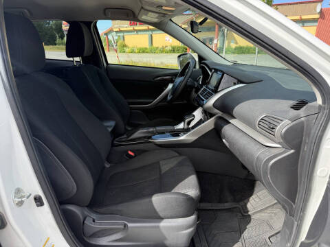 2020 Mitsubishi Eclipse Cross ES