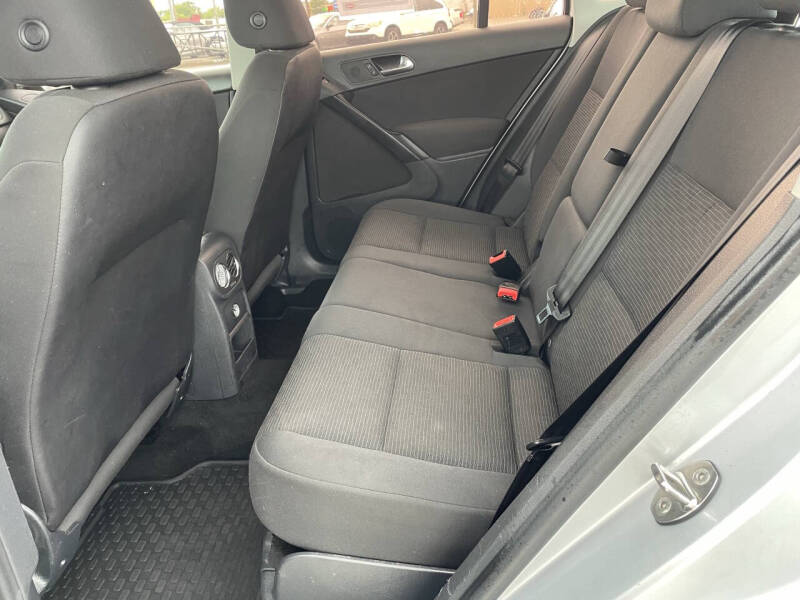 2015 Volkswagen Tiguan S