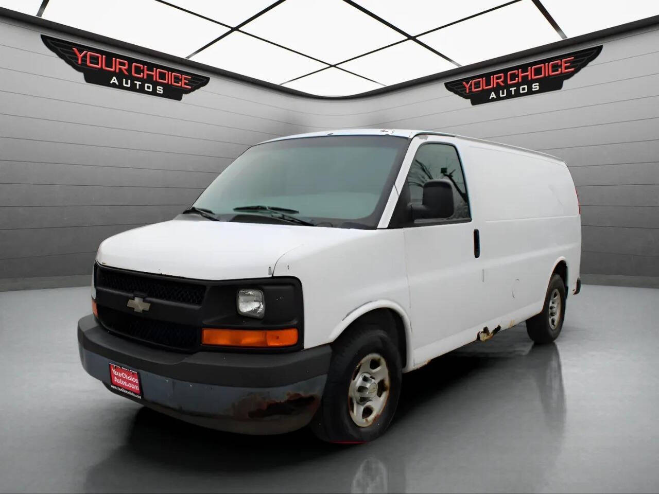 2004 Chevrolet Express 1500 3dr Van's photo