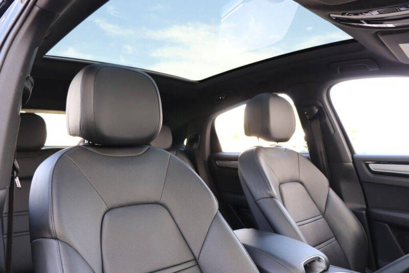 2021 Porsche Cayenne S Coupe