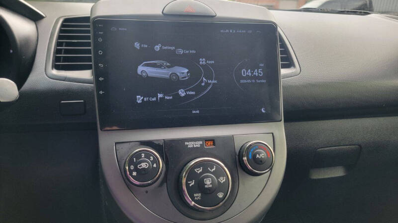 2011 Kia Soul +