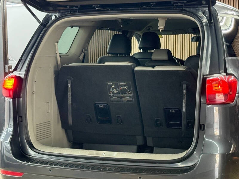 2017 Kia Sedona LX