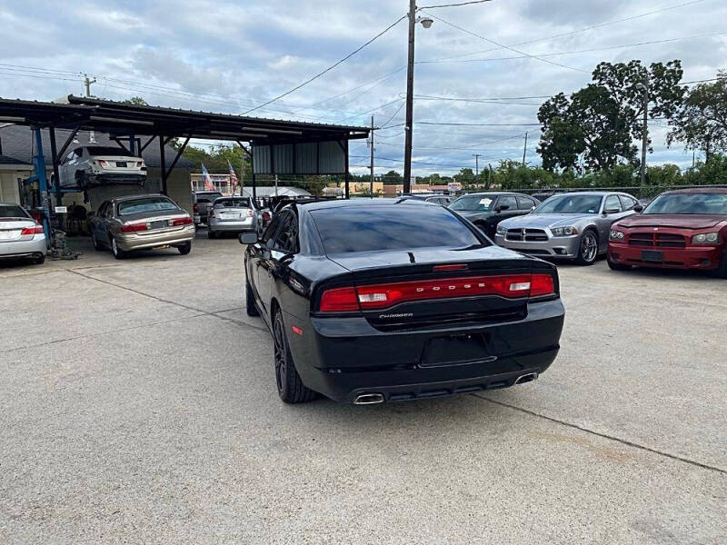 2014 Dodge Charger SE
