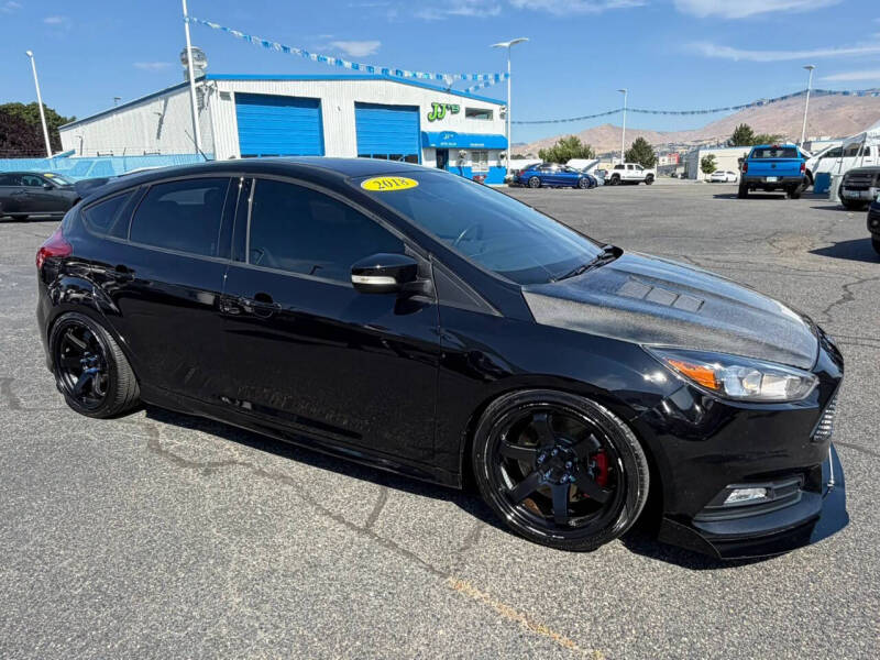 2018 Ford Focus ST