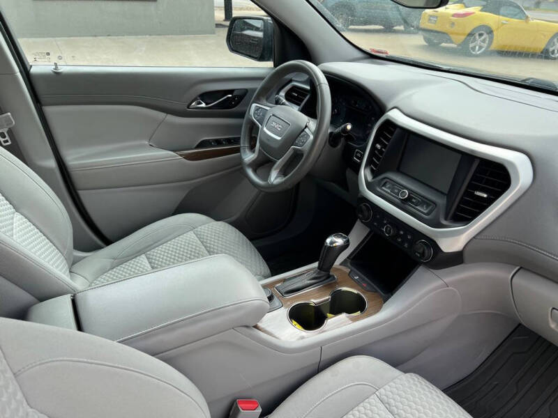2019 GMC Acadia SLE-1