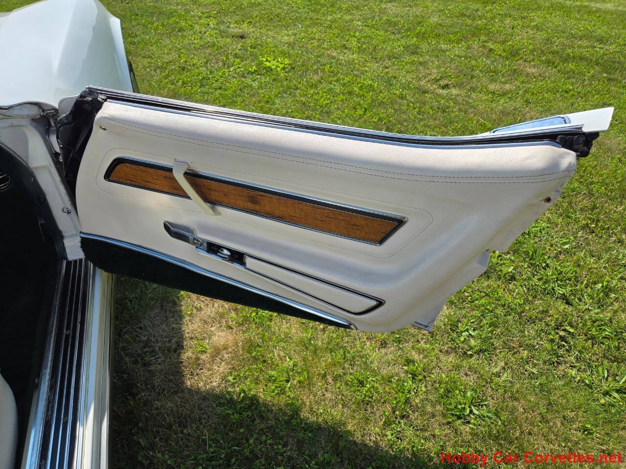 1976 Chevrolet Corvette 30