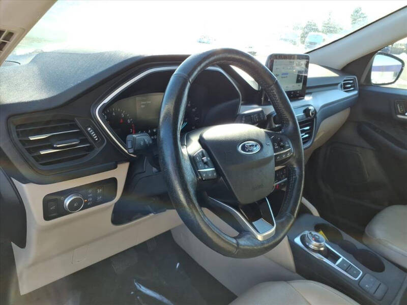 2020 Ford Escape SEL