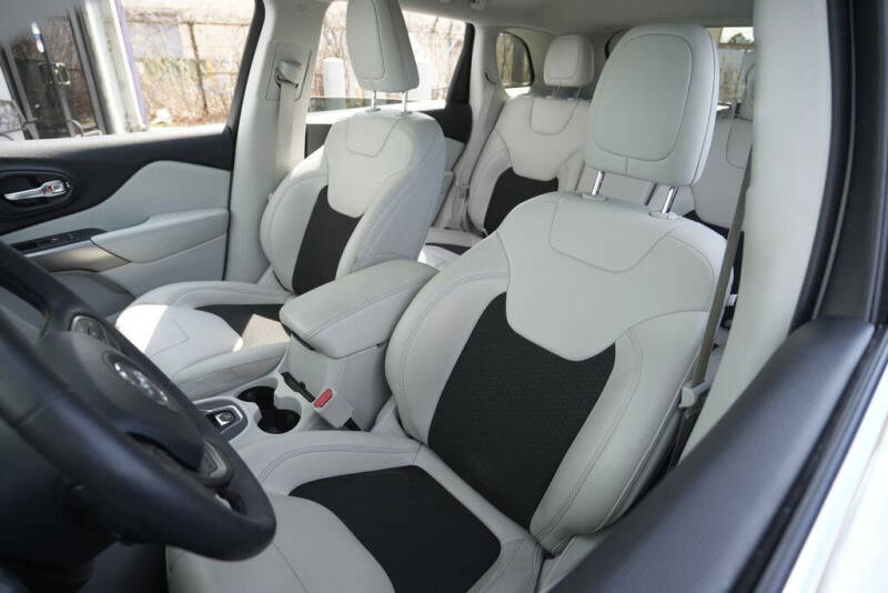 2021 Jeep Cherokee Latitude Plus