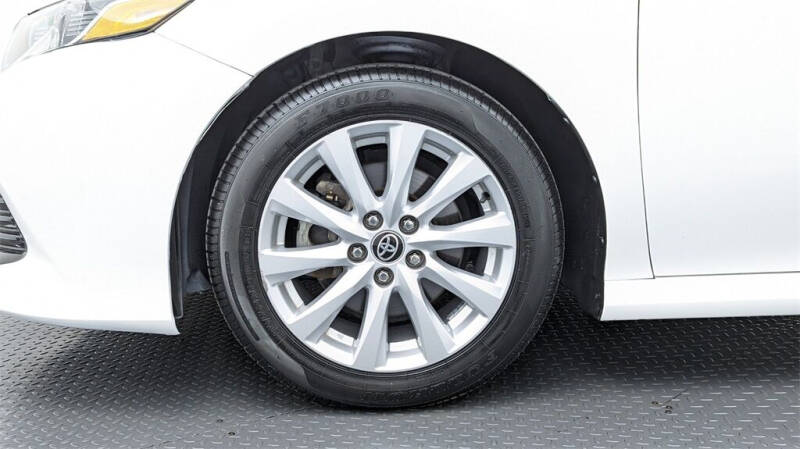 2020 Toyota Camry LE