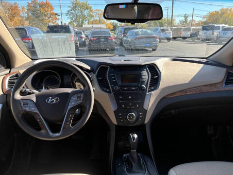 2016 Hyundai Santa Fe SE