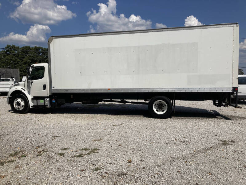 2017 Freightliner M2 106