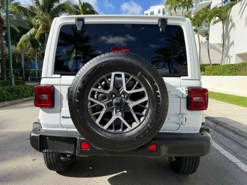 2025 Jeep Wrangler Sahara