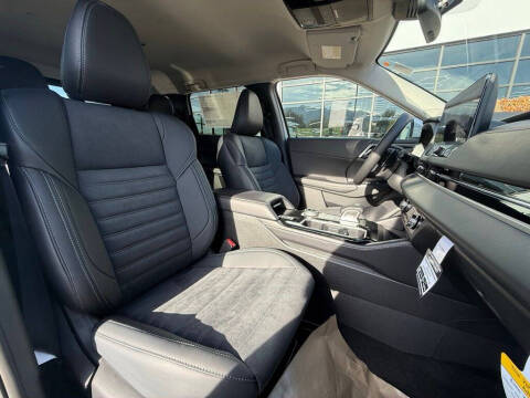2026 Mitsubishi Outlander SE