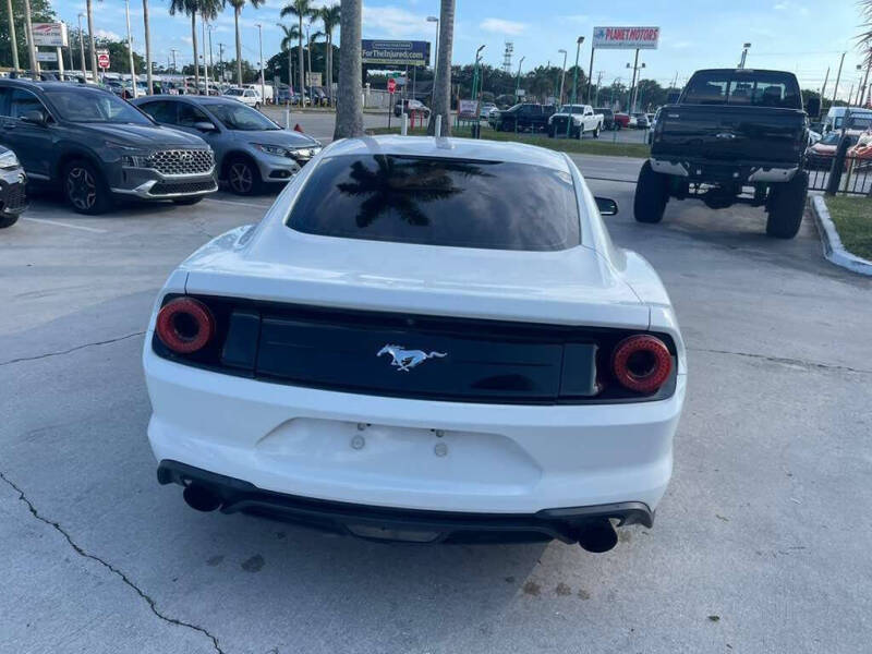 2019 Ford Mustang EcoBoost