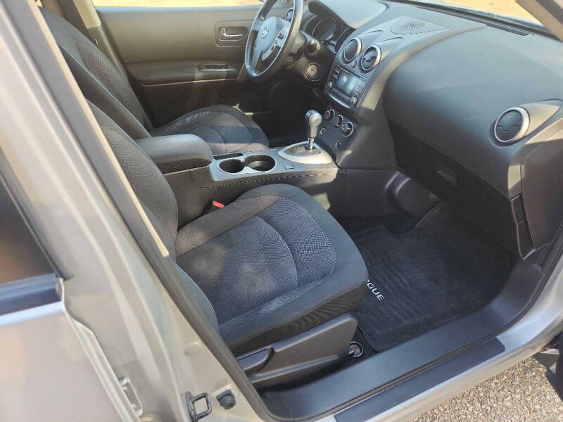 2012 Nissan Rogue S