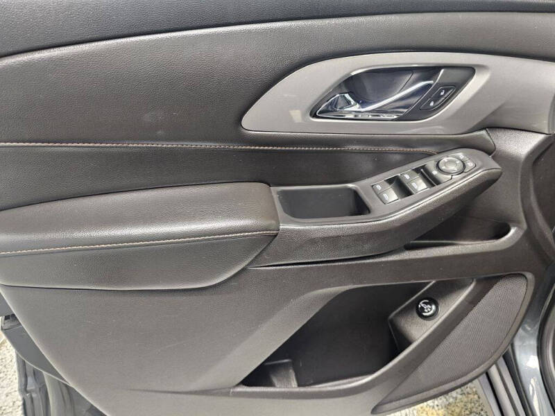 2018 Chevrolet Traverse LT Cloth