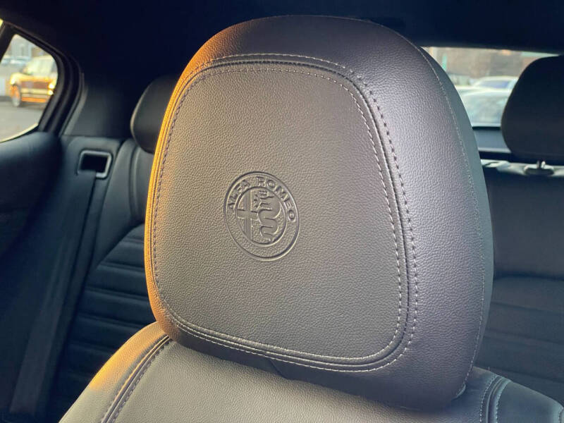 2022 Alfa Romeo Stelvio Quadrifoglio