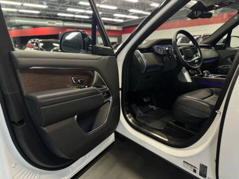 2023 Land Rover Range Rover P400 SE