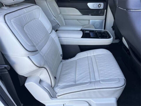 2023 Lincoln Navigator L Black Label