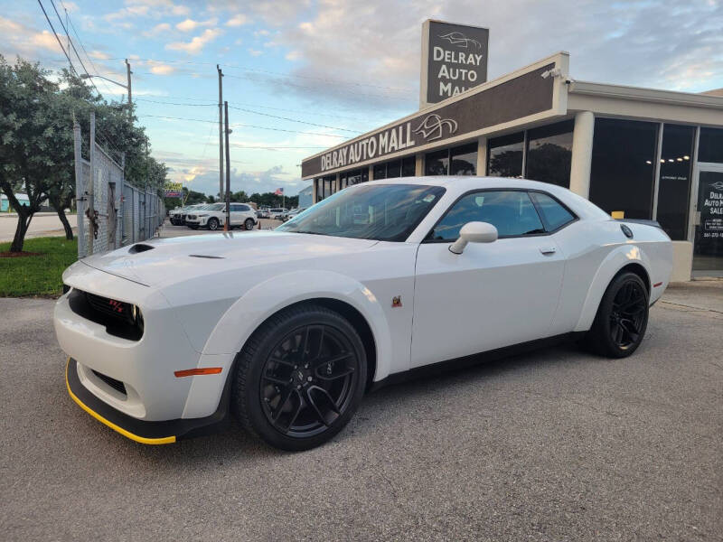 2023 Dodge Challenger R/T's photo